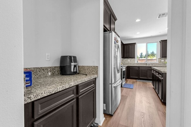 Building Photo - Spacious 5-Bedroom Home in Spencer’s Crossing – Murrieta - 6 Month - 1 Year or Lease To Own!