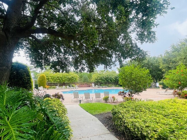 Building Photo - WATERS EDGE/LK NONA-8641 Bradleys Landing St Orlando FL 32827