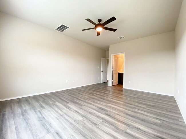 Building Photo - 15016 Upland Willow Rd