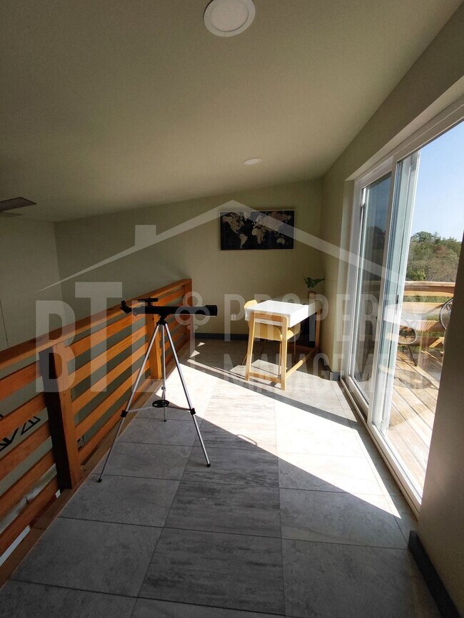 Building Photo - Beautiful 3BR Home with Scenic Views in Forsyth