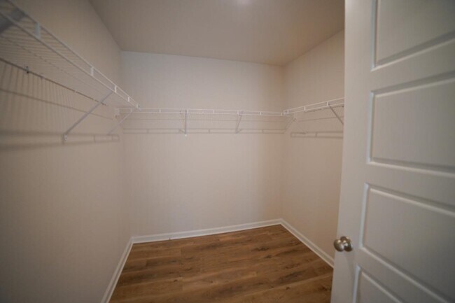 Building Photo - 4053 Brownstone Wy