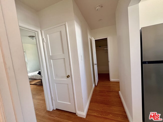 Building Photo - 2333 S Garth Ave