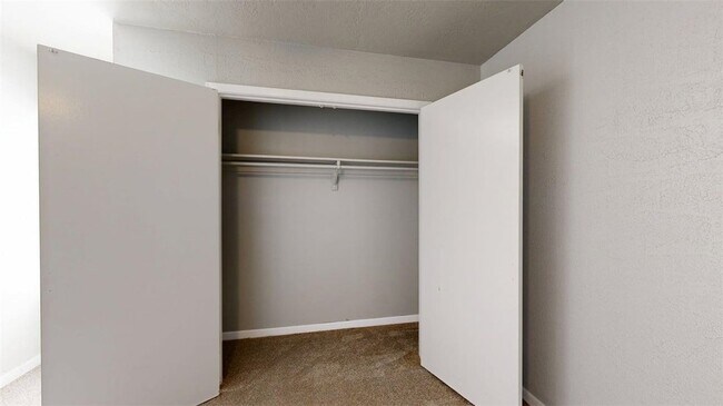 Building Photo - 3800 E 29th St