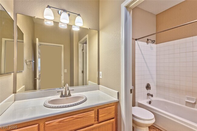 Building Photo - 10600 Royal Willow Pl