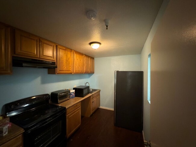 Building Photo - 17814 Murphy Pkwy