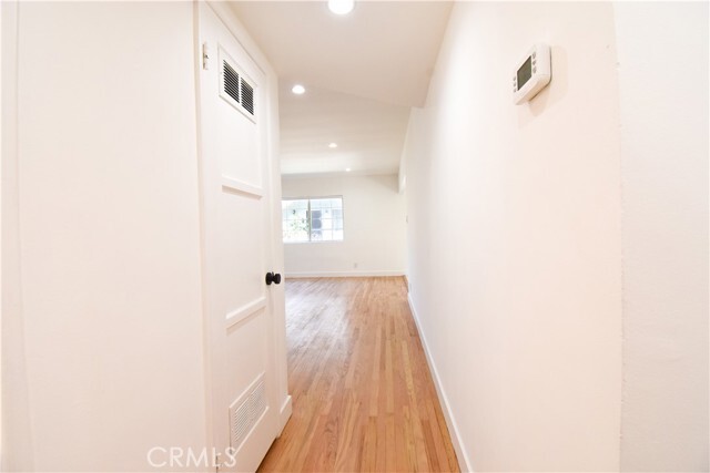 Building Photo - 1570 N Verdugo Rd