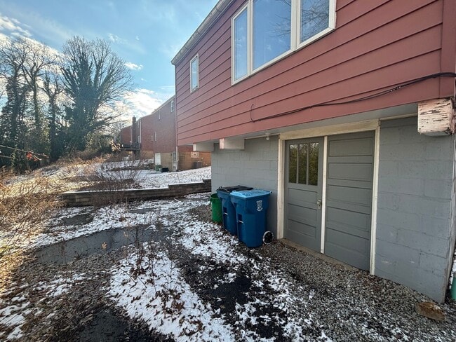 Building Photo - Use Your Tax Return For This Sweetheart of a Deal! This is a Lease-to-Own – Not a typical rental.