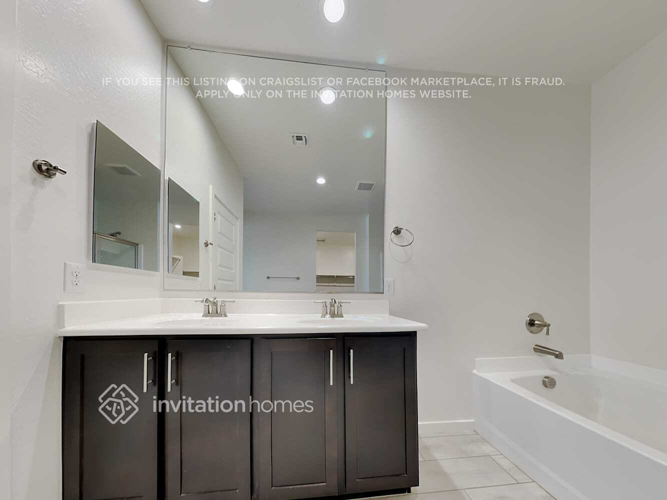 Building Photo - 518 W Magena Dr