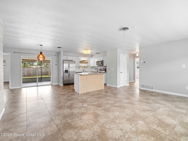 Building Photo - 250 Carib Dr
