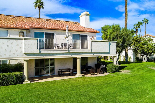 Building Photo - 270 Vista Royale Cir E