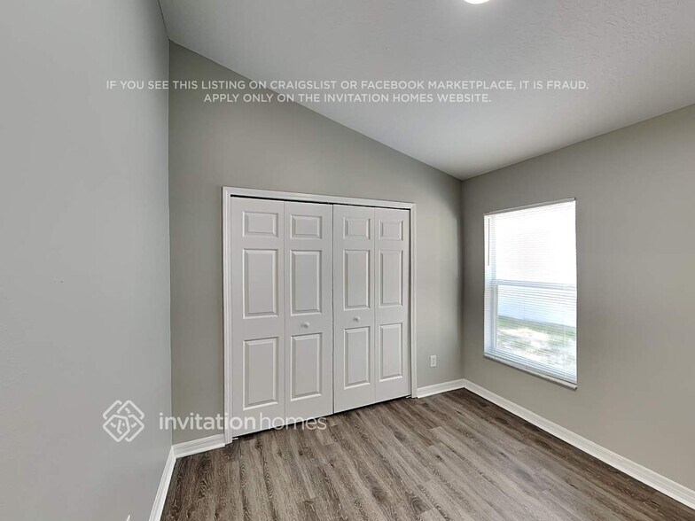 Building Photo - 10303 Lakeside Vista Dr