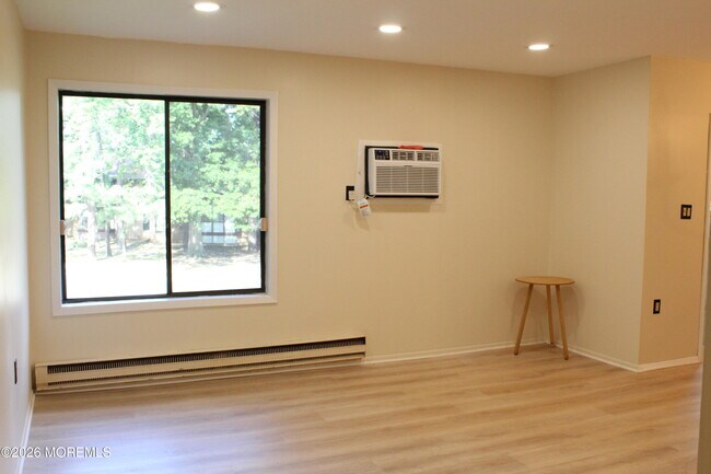 Building Photo - 7 Pine Cluster Cir