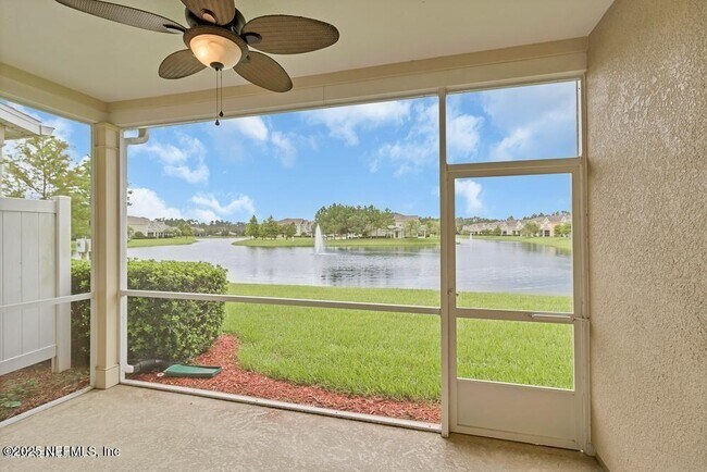 Building Photo - 6920 Roundleaf Dr