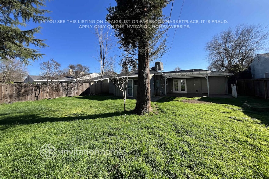 Building Photo - 909 Cottage Dr