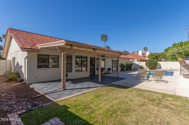 Building Photo - 9138 E Davenport Dr