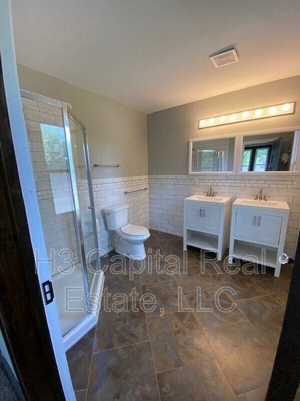 Building Photo - 3311 W Main St