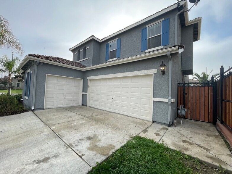 Building Photo - 1435 San Diego St