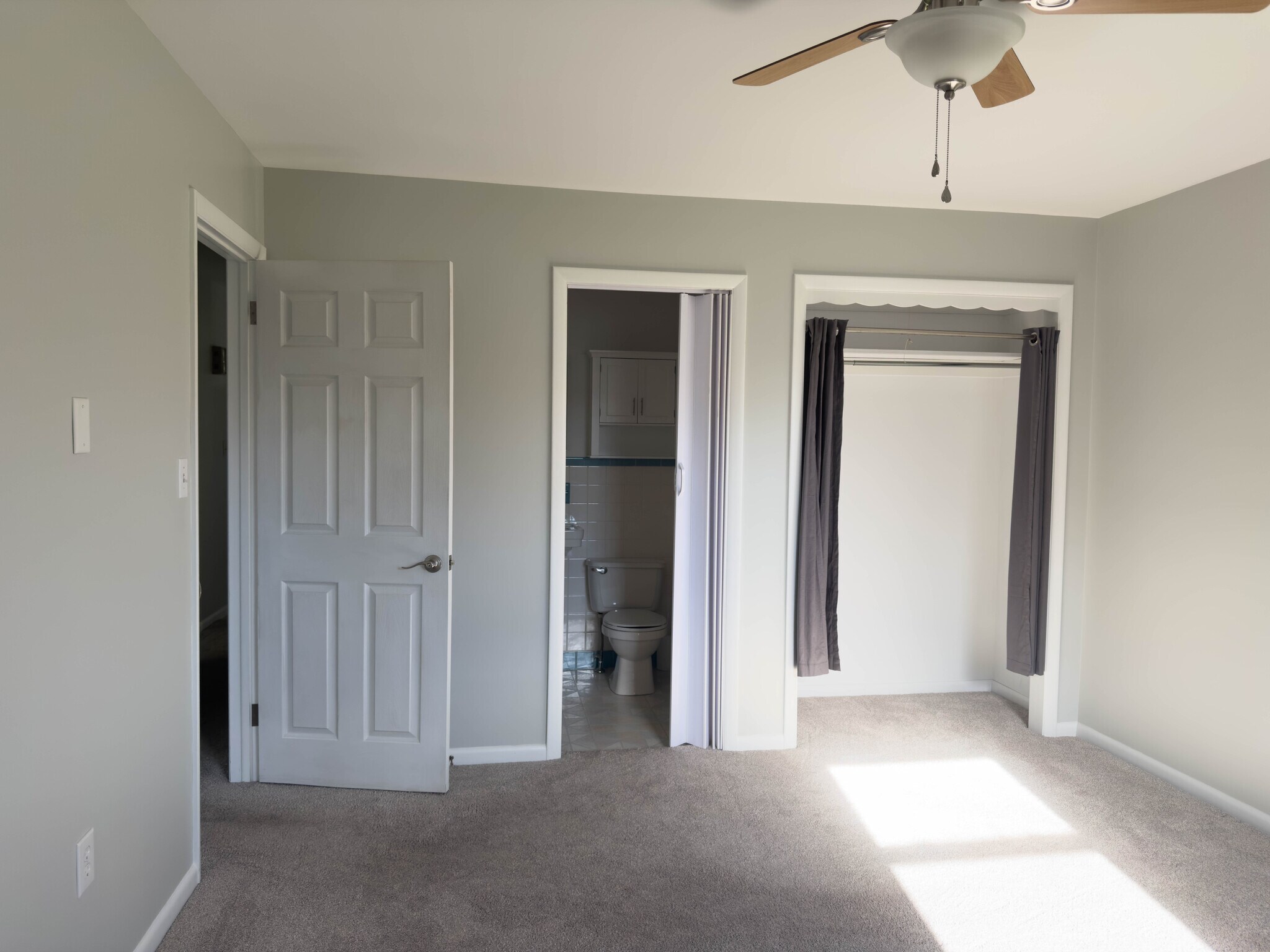 Building Photo - 837 Martin Ave