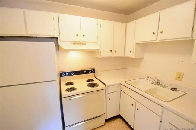 Building Photo - 629 Gable Ct