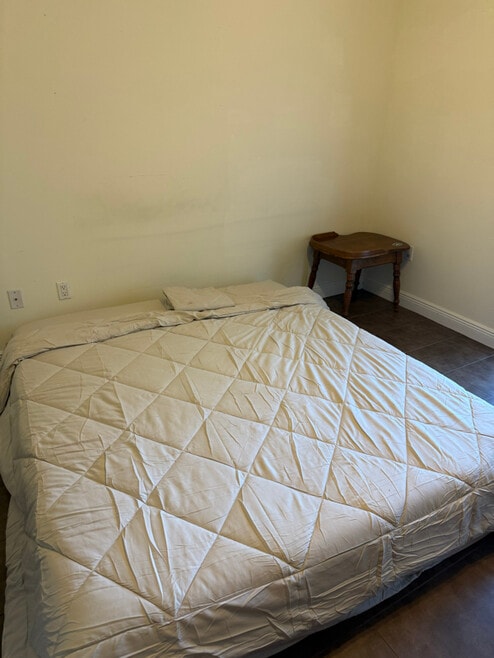 Building Photo - 1723 SW 23rd St