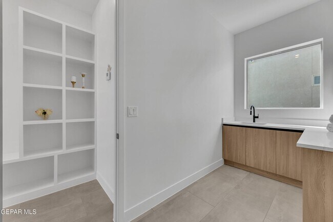 Building Photo - 12741 Persistence Ave