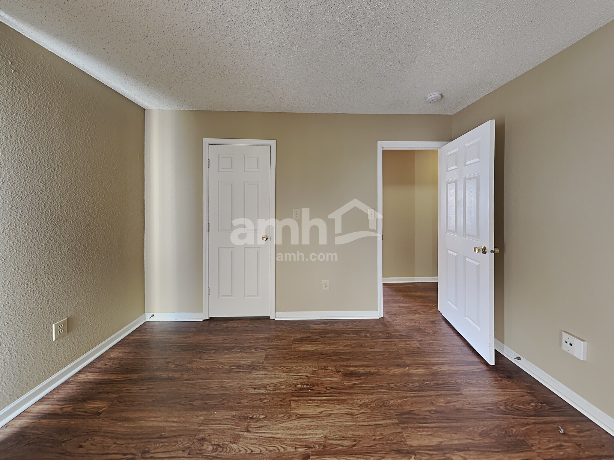 Building Photo - 8036 Whistlewood Dr