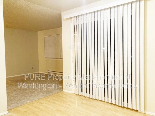 Building Photo - 1812 I St NE