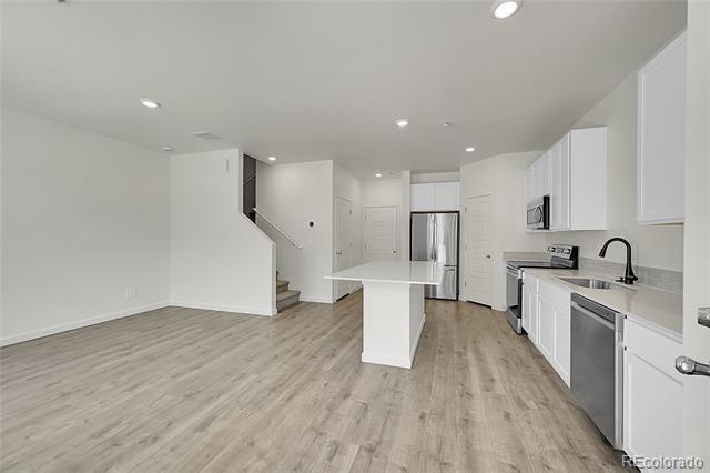 Building Photo - 427 Condor Wy