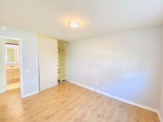 Building Photo - FOR RENT -  3 Bd/2 Ba 1,392 Sf In Friars Village Community, Townhome In San Diego Fashion Valley ...