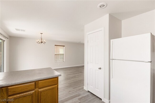 Building Photo - 218 Lantana Breeze Dr