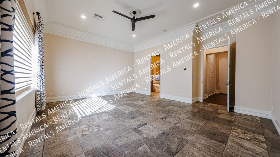 Building Photo - 28806 N 67th Dr