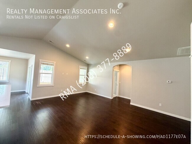 Building Photo - 3744 S Antler Ridge Ave