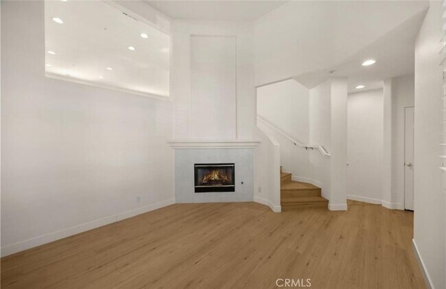 Building Photo - 123 S Orange Ave
