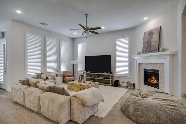 Building Photo - 7038 Cantera Manor Blvd