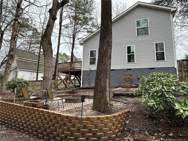 Building Photo - 304 Rangoon Ct