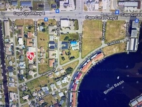 Building Photo - 4828 Marine Dr