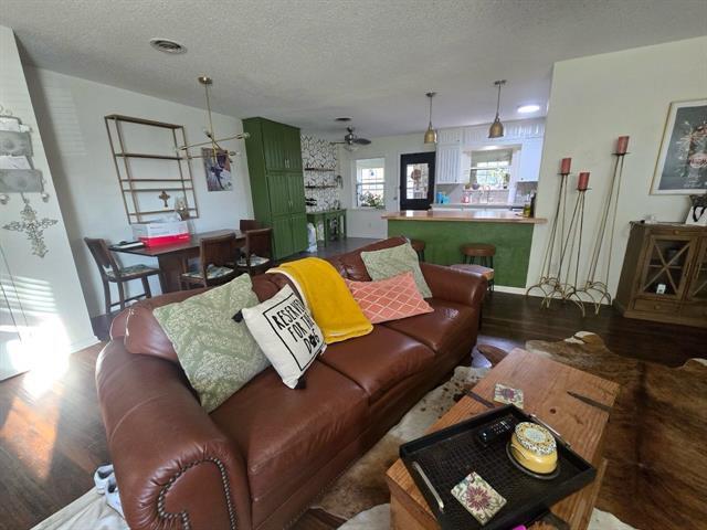 Building Photo - 7720 Gaston Ave