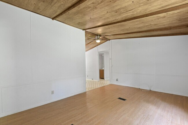 Building Photo - Temple GA - Paulding County - 3 bedrooms/2 baths $1350.00/month