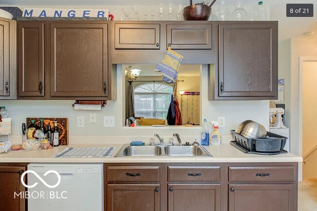 Building Photo - 3057 Armory Dr