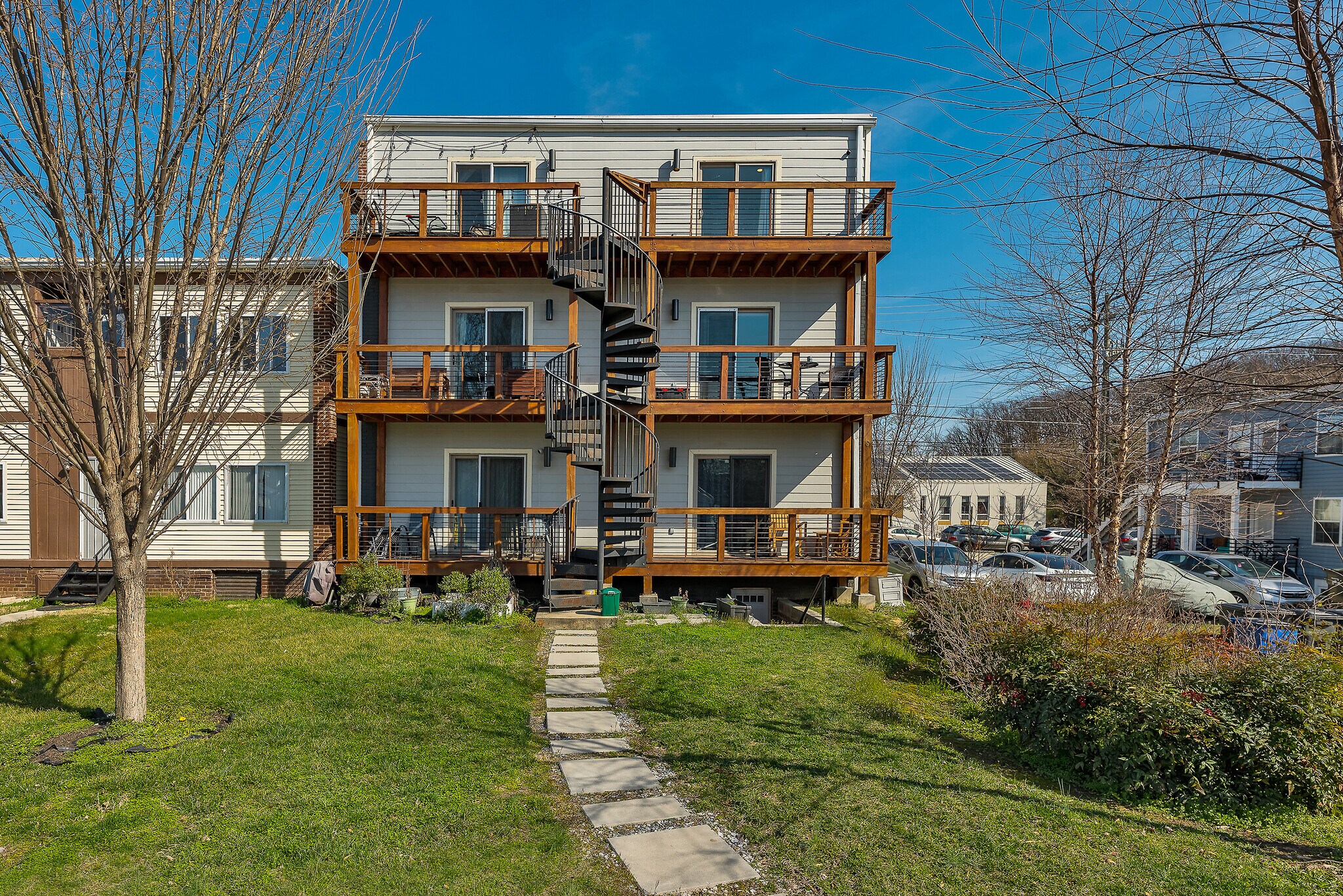 Building Photo - 5110 Fort Totten Dr NE