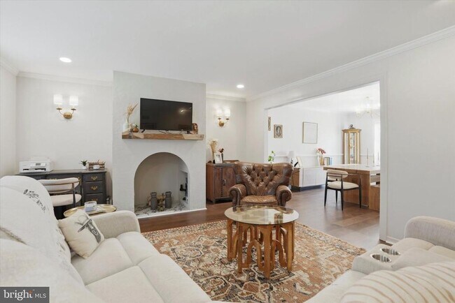Building Photo - 1551 Duxbury Ct