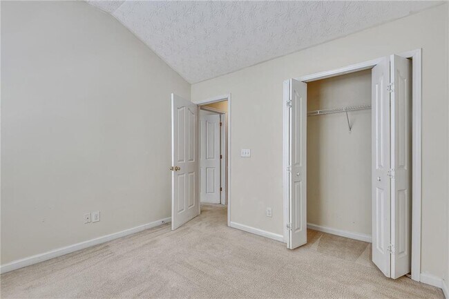 Building Photo - 1045 Mosscroft Ct