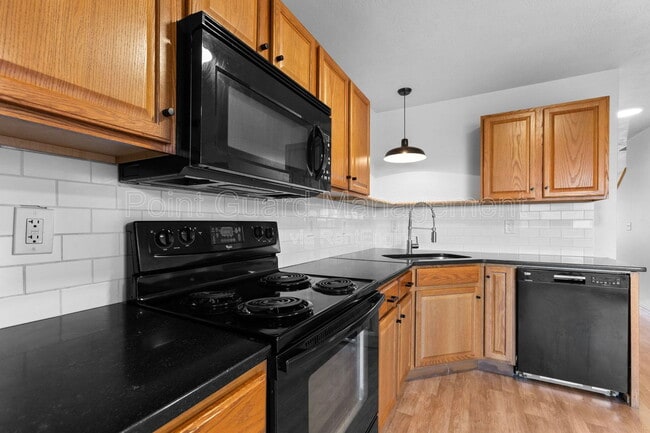 Building Photo - 2608 N Career Ave