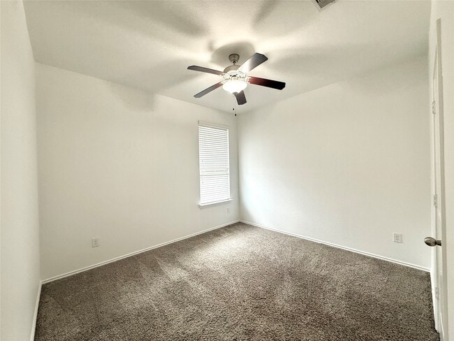 Building Photo - 23603 Legano Dr
