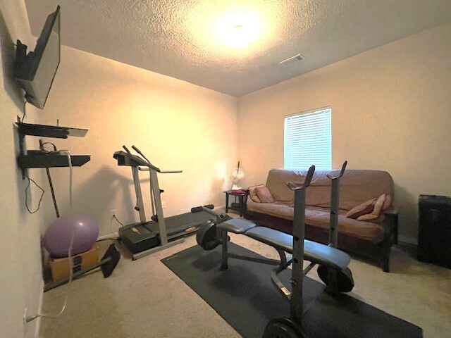 Primary Photo - Great Location, wonderful Schools, Large e...