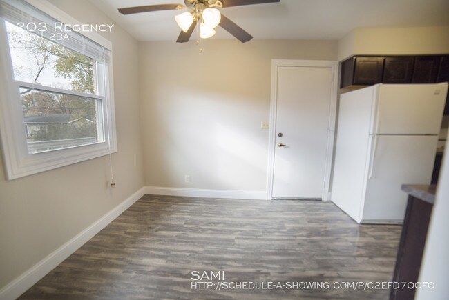 Building Photo - 203 Regency