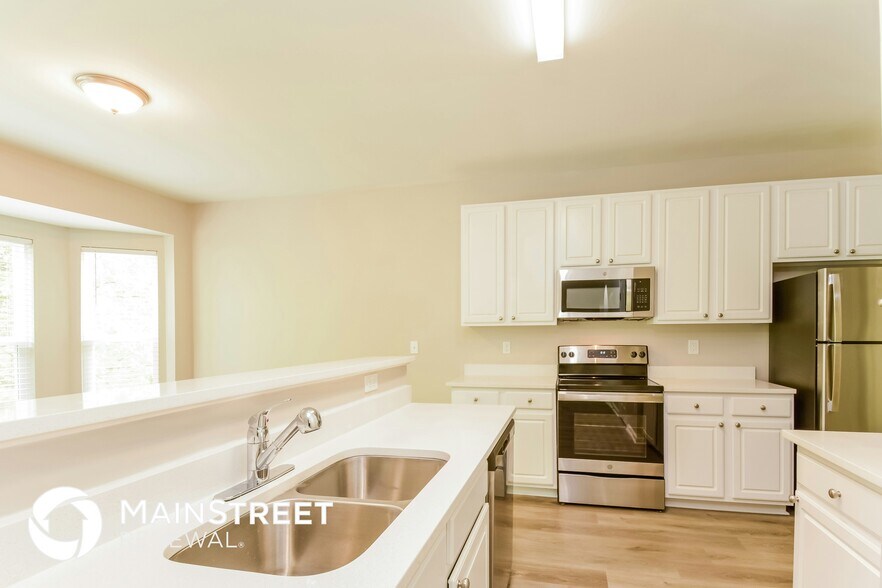 Building Photo - 1 Moonstone Ct