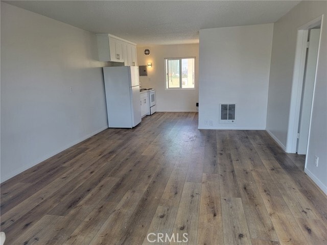 Building Photo - 620 Illinois Ct