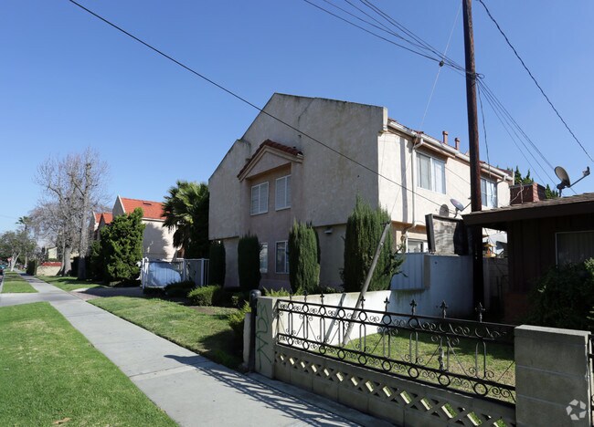 Building Photo - 14030-14042 Mcclure Ave