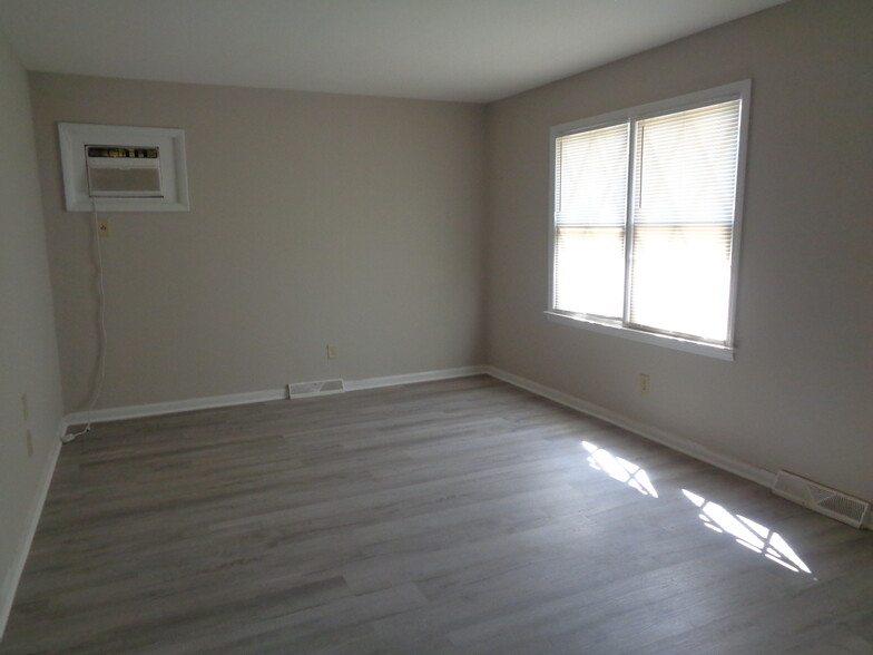 Building Photo - 524 Echodale Dr